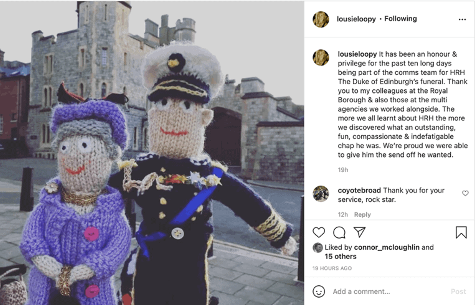 Captura de pantalla de una publicación de Instagram que muestra dos muñecos tejidos de la Reina y el Príncipe Phillip frente al Castillo de Windsor.