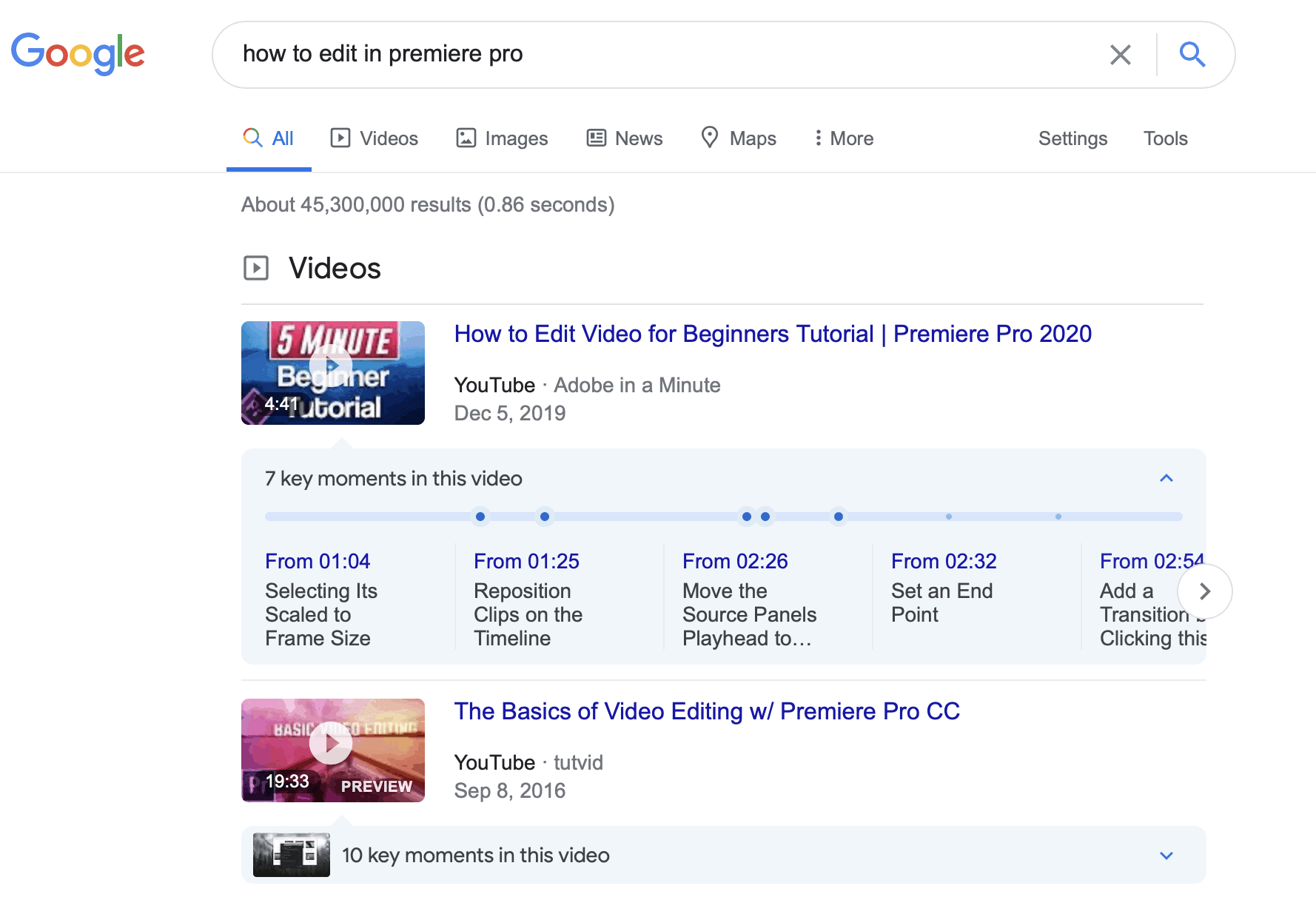 Resultados de búsqueda de Google con miniaturas de YouTube y momentos clave listados como capítulos con marcas de tiempo.