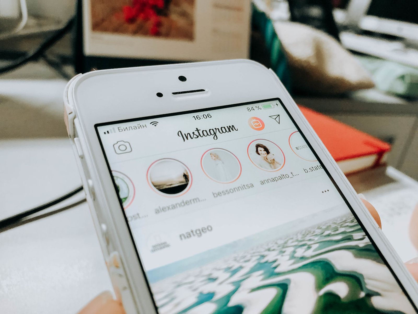 Miniaturas de historias de Instagram en la aplicación.