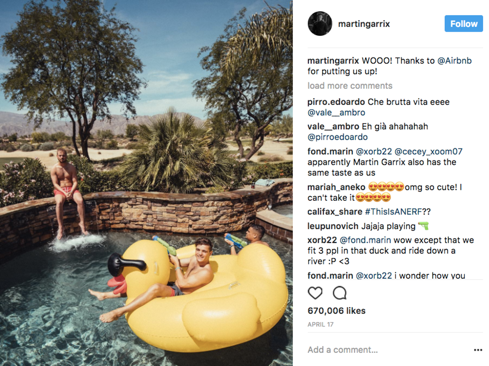 Publicación de Instagram de martingarrix con hombres en una piscina sobre un flotador de pato, agradeciendo a Airbnb.