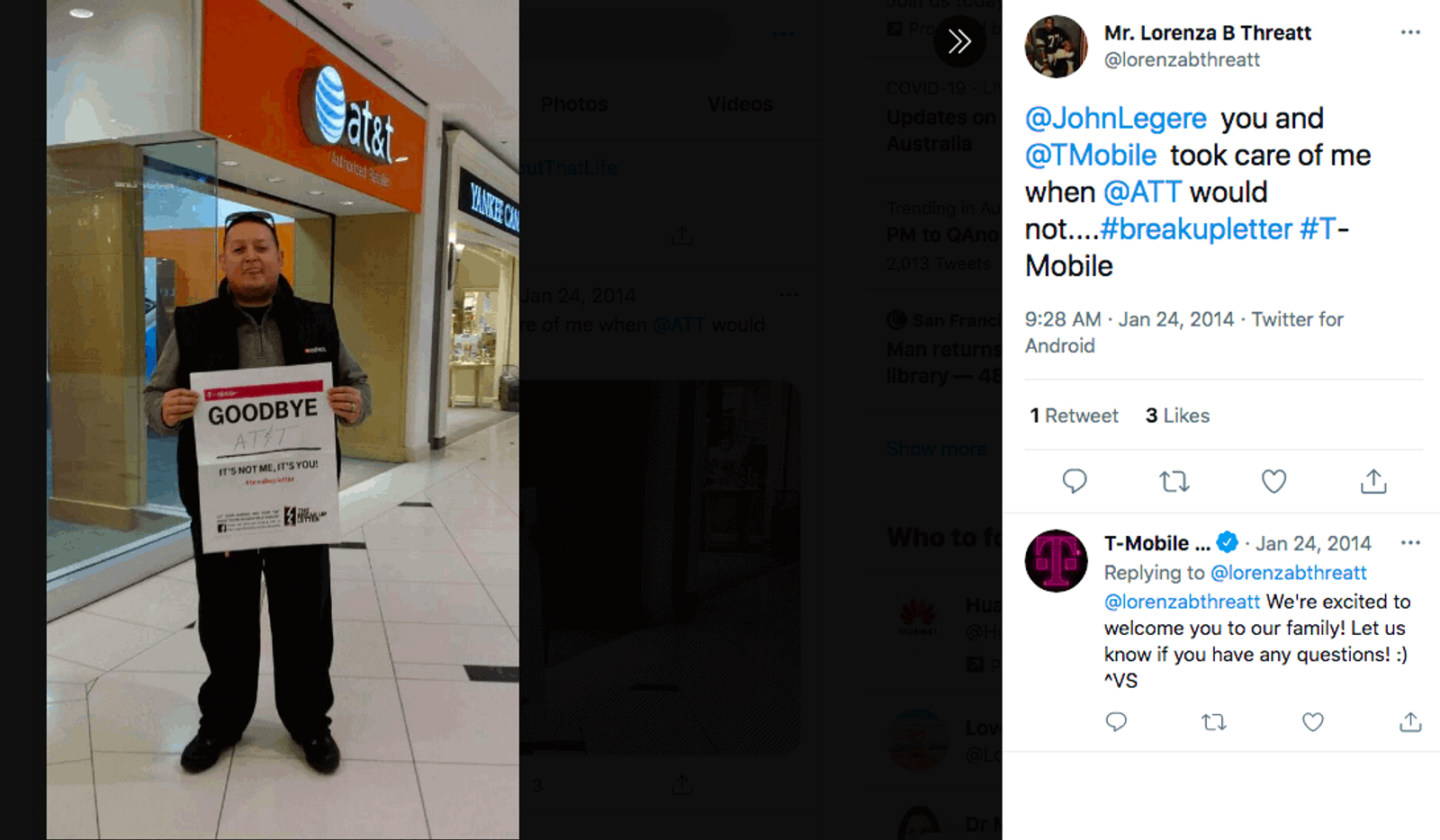 Foto de Instagram de un hombre de pie frente a T-Mobile con un cartel escrito a mano