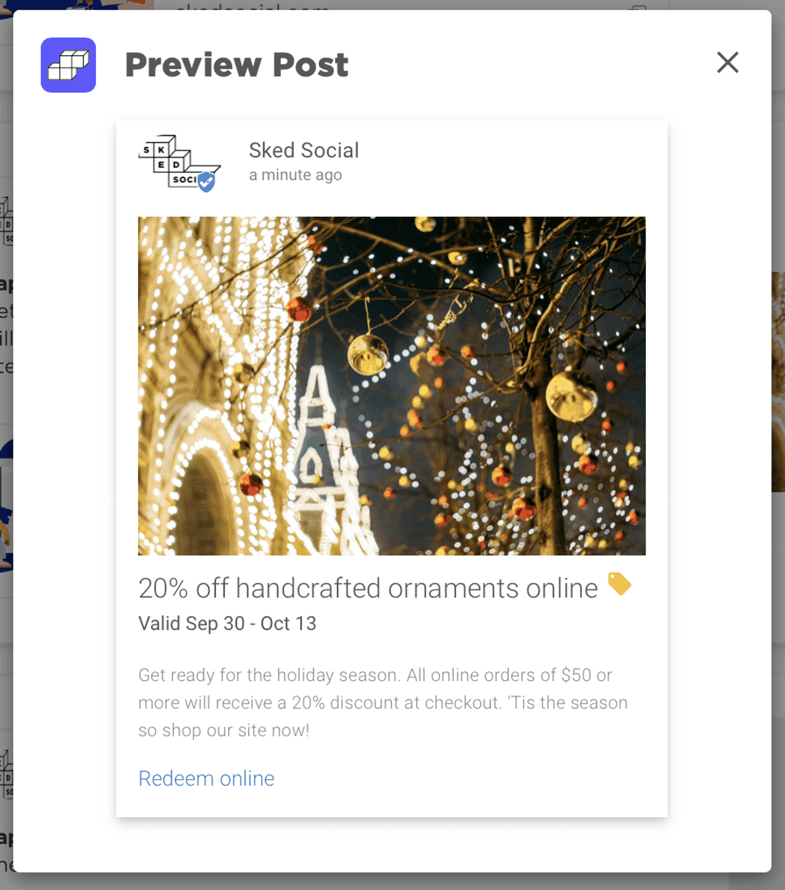 Vista previa en Sked Social de una publicación de oferta en Google Business Profile con luces navideñas, título y enlace.