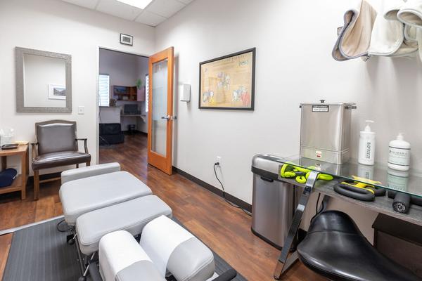 Peak Performance office with Leander chair