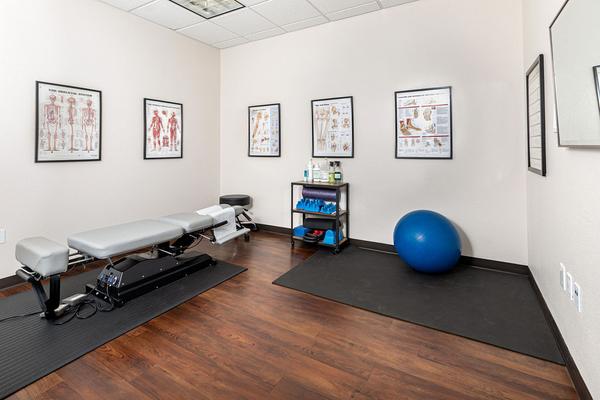 Peak Performance office with Leander chair