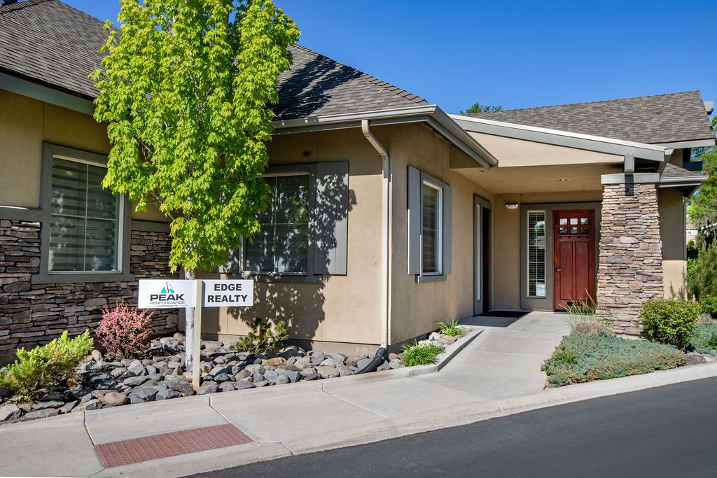 Outside photo of Peak Performance office