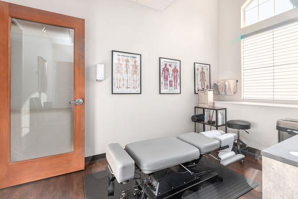 Peak Performance office with Leander chair