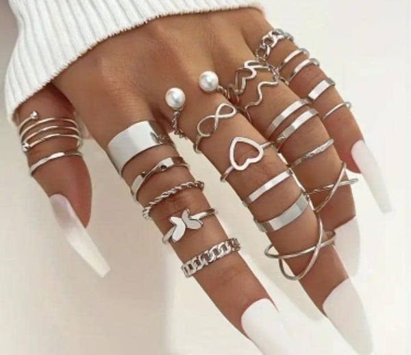 Silvery Butterfly Pearl Rings.