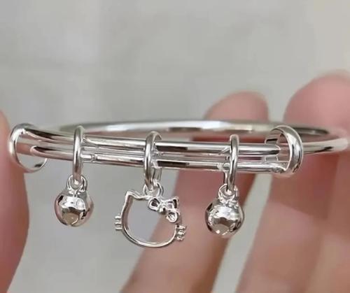 Hello Kitty Charm Bracelet.