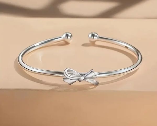 Simple Personality Bow Bracelet.