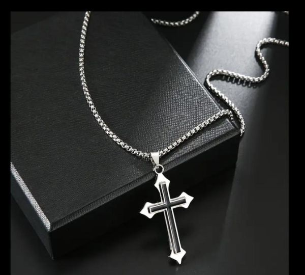 Cross Pendant Chain.
