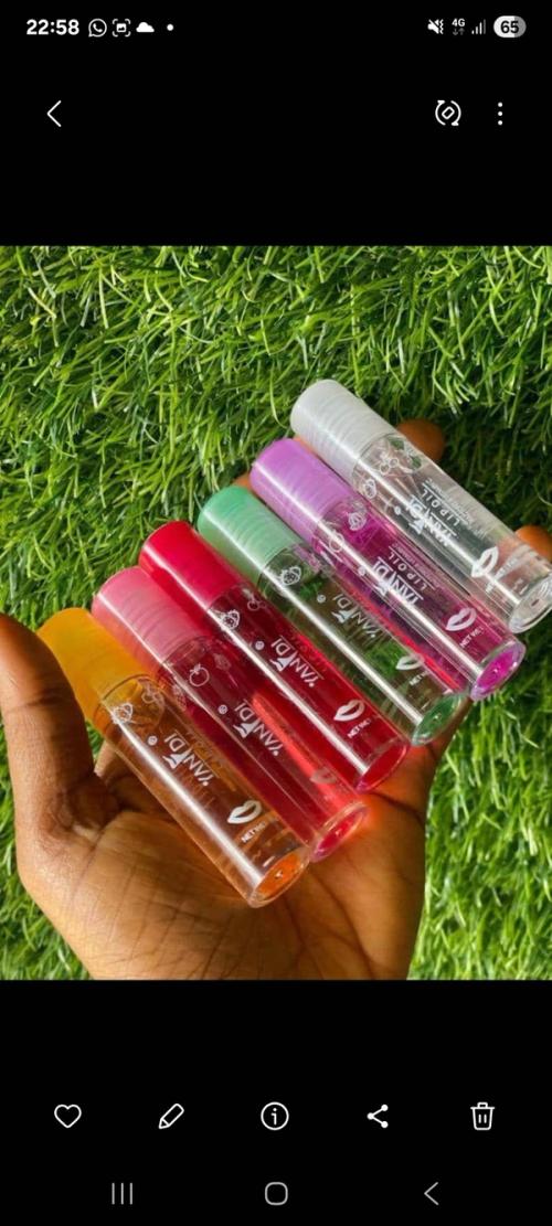 Yandi Lip Oil.