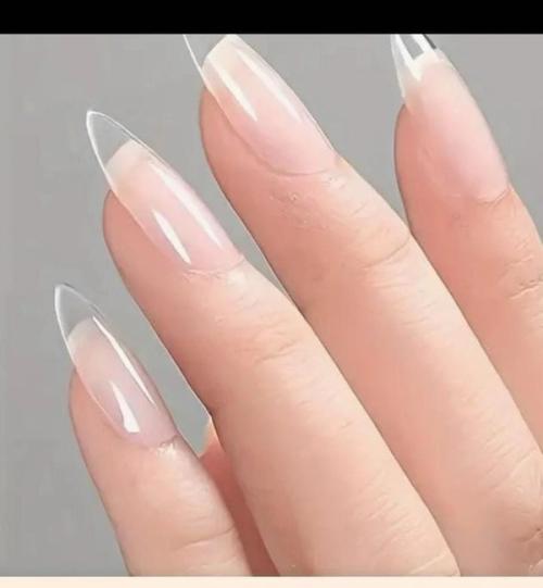 Almond Shaped Nails.