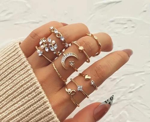 Vintage Elegant Rhinestone Rings.