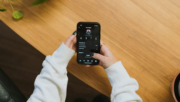 Jak použít iPhone jako ovladač televizoru Hisense