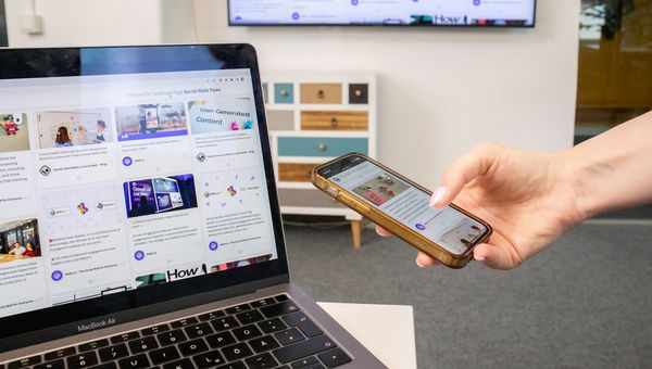 ハイセンス テレビにミラーリングする方法｜iPhone・Android・PC全対応【2026】