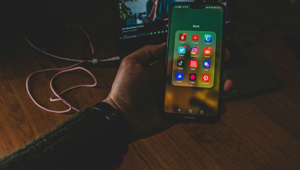 Как передать изображение с телефона на телевизор