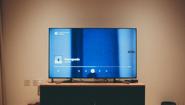 Cómo resetear una TV Hisense sin control remoto: 4 métodos (2026)