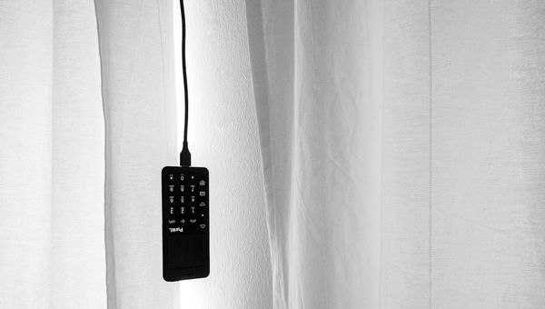 Control remoto TV: cómo controlar tu televisor (con o sin mando)