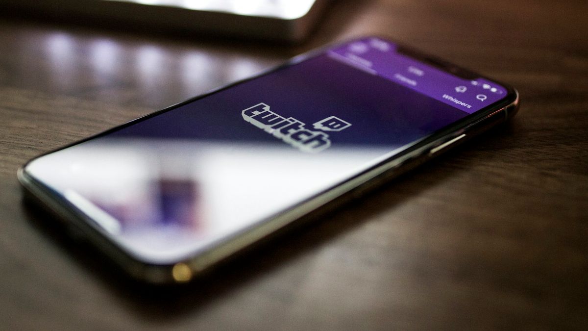 How to Connect AirPlay to a Roku TV