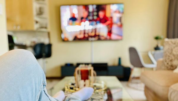 Tv-fjernbetjening væk eller i stykker? Sådan styrer du tv'et