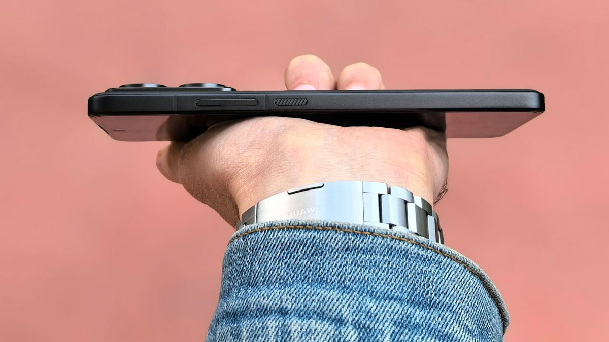 Best Hisense TV Remote App for iPhone: 6 Apps Compared (2026)