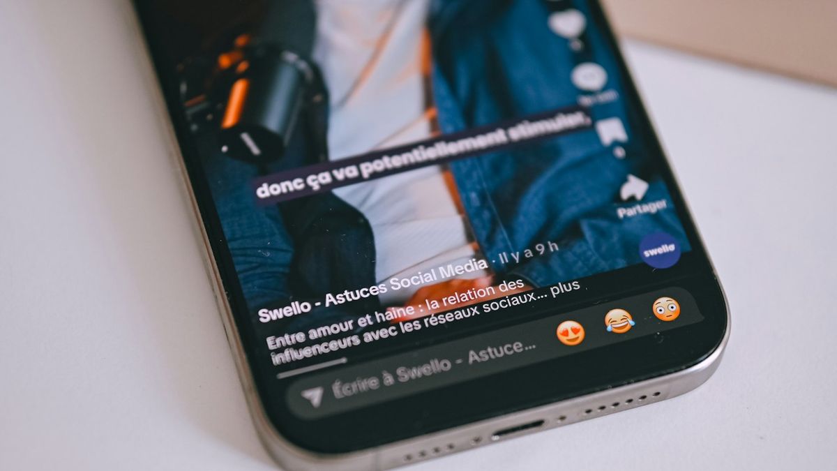Why Is Screen Mirroring Not Working on My iPhone?