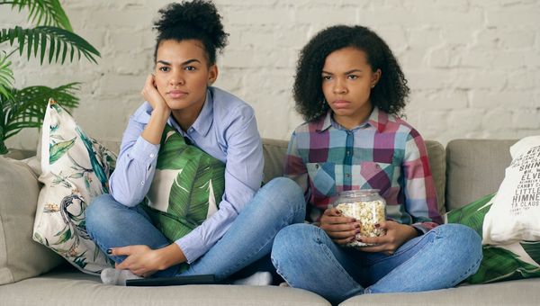 ¿Por qué mi TV no responde al control remoto? 7 soluciones (2026)