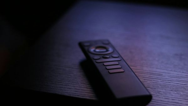 ¿El control remoto Roku de tu TV Hisense no funciona? 7 soluciones