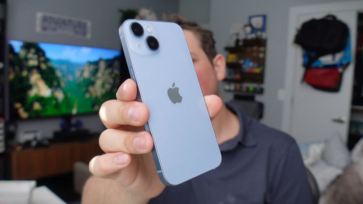 How to Share Your iPhone Screen with a TV