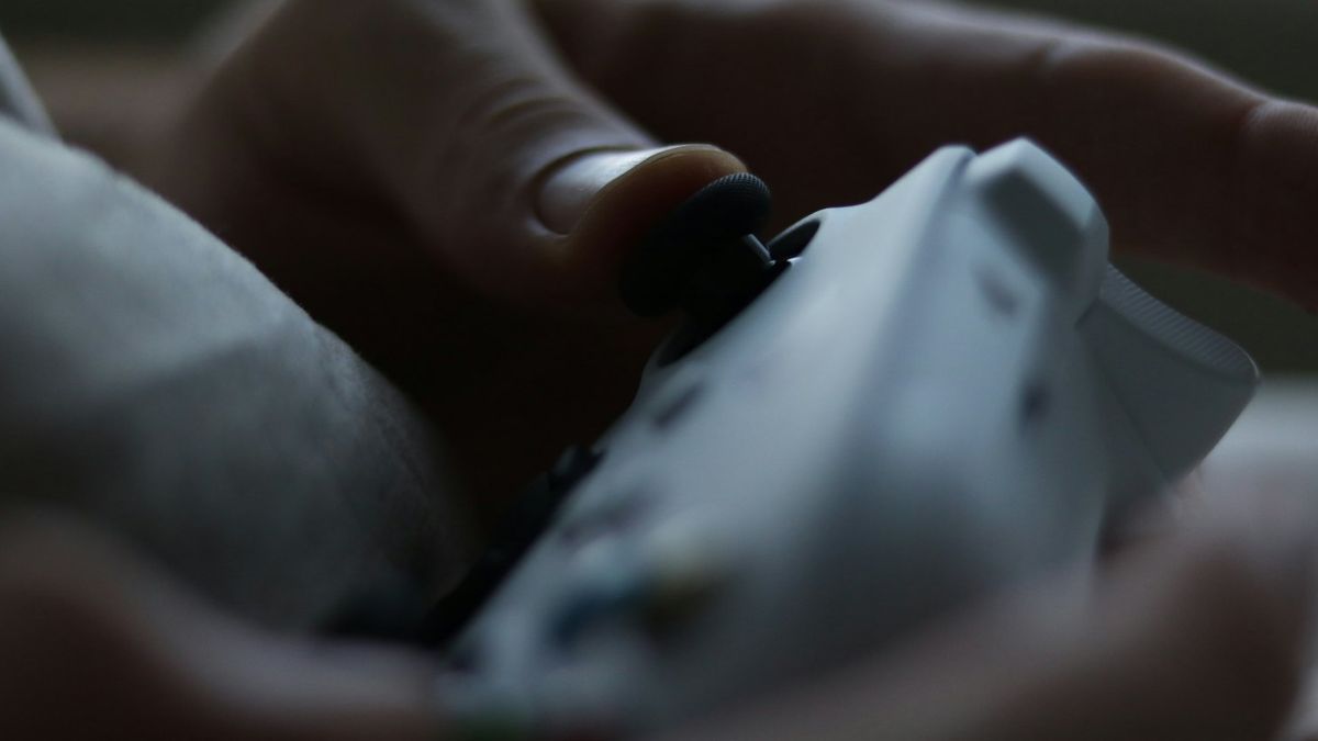 Roku TV Remote Without Pairing Button: 3 Ways to Connect