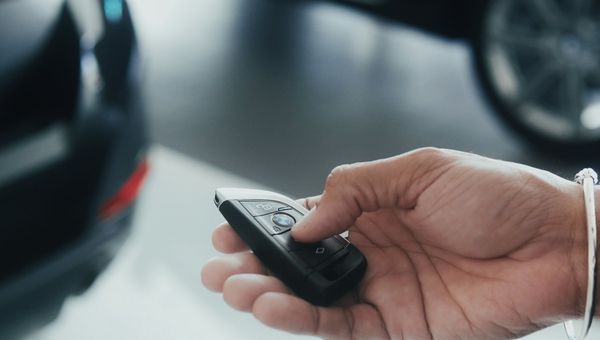 Comando da Hisense TV: como controlar a televisão (mesmo sem o original)