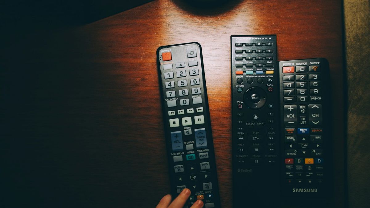 TV Hisense se apaga sola: 8 causas y cómo arreglarlo (2026)