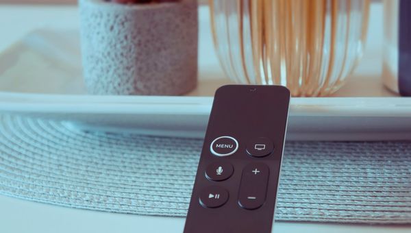 Slik setter du opp en universal fjernkontroll for enhver TV