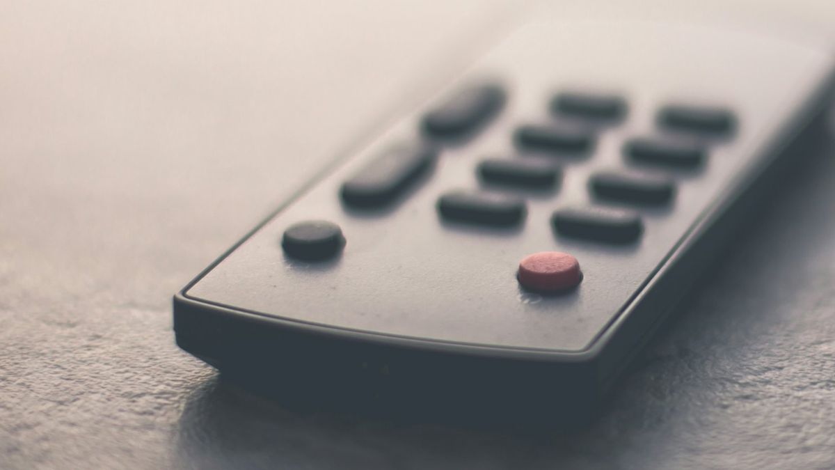 ハイセンス テレビ リモコンが反応しない?原因の切り分けと7つの直し方
