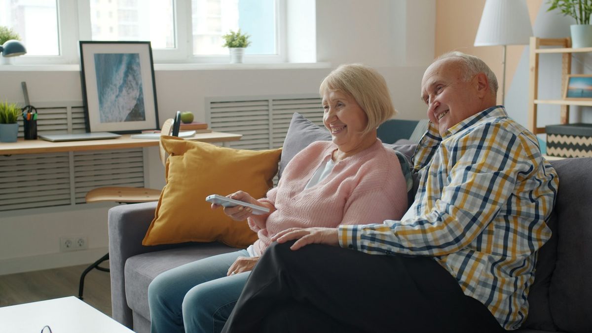 Wie nutze ich die Fernbedienung am Hisense TV?