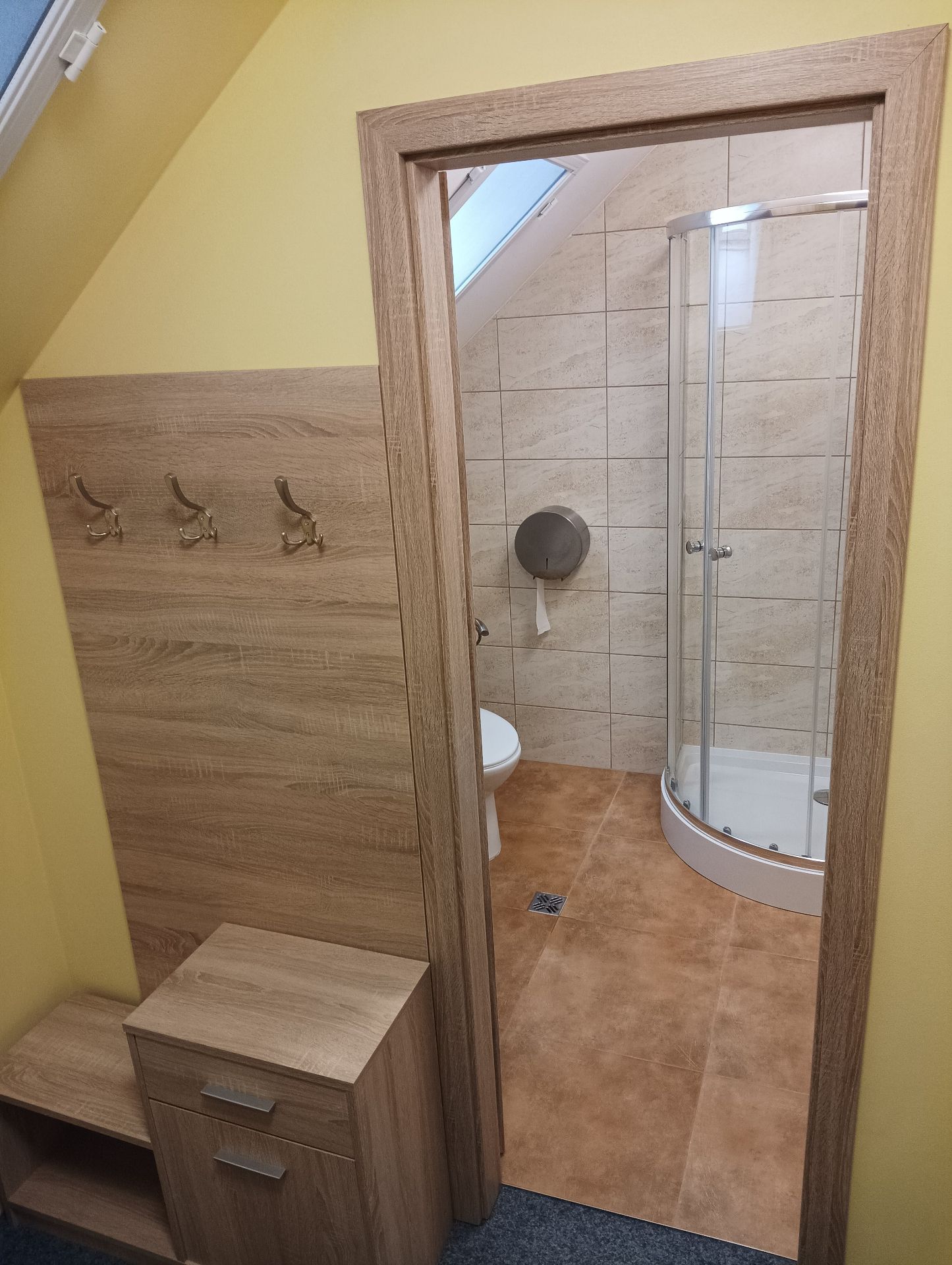 Pokoj č. 10 — apartmán 3+4 lůžko, v patře