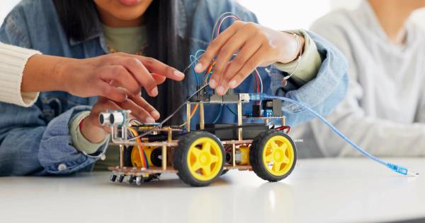 Robòtica educativa i robots STEAM