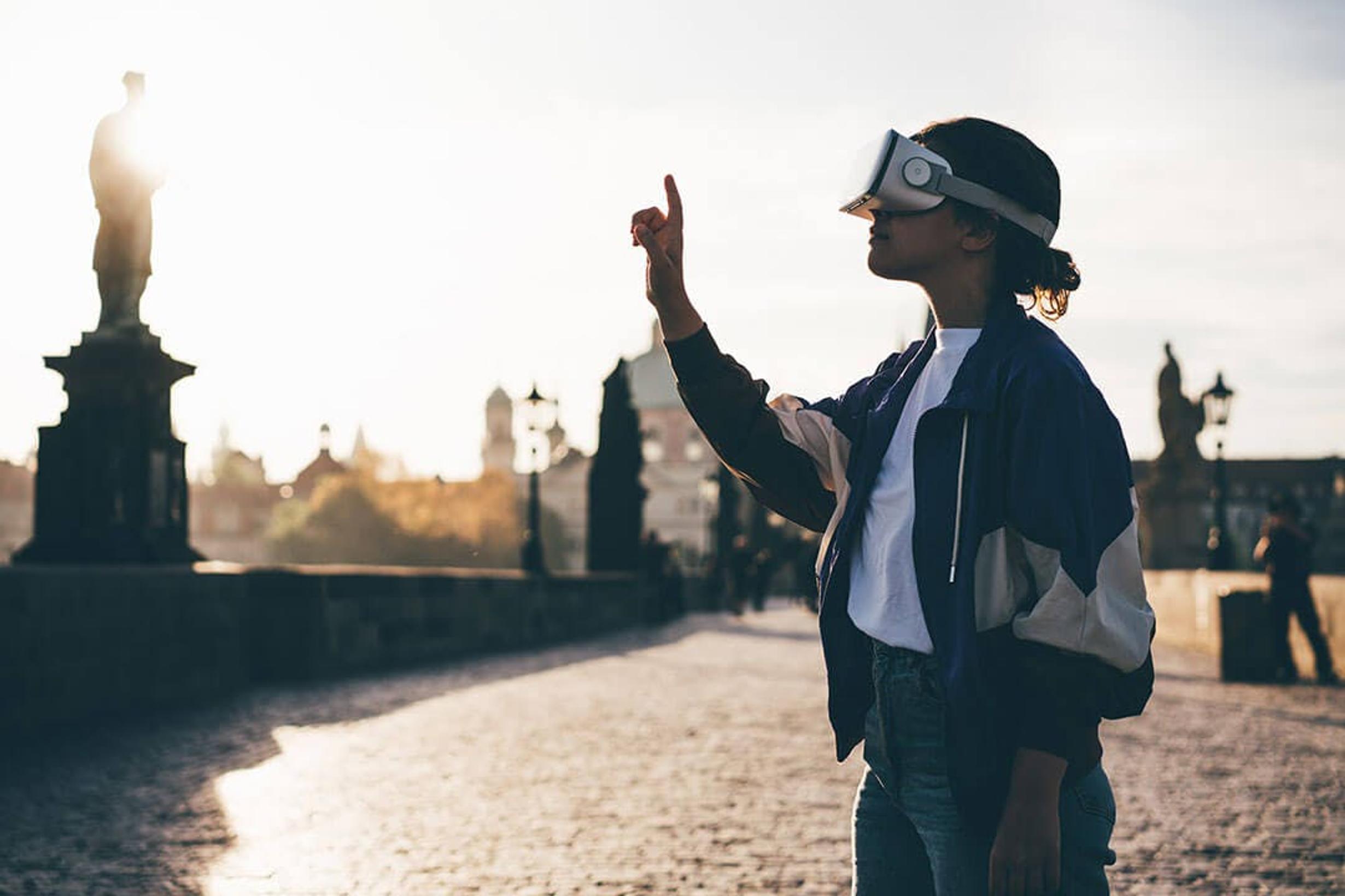 Virtual Reality and Augmented Reality, also present in tourism