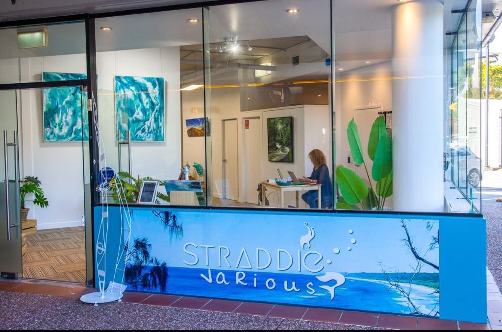 Straddievarious Gallery