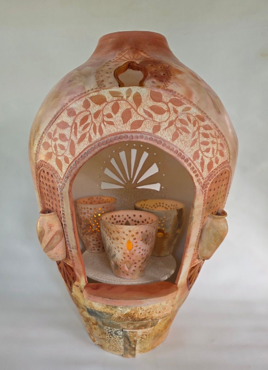 Sacred Space, ceramic sculpture by Paula Bowie, available at Straddievarious Brisbane art gallery