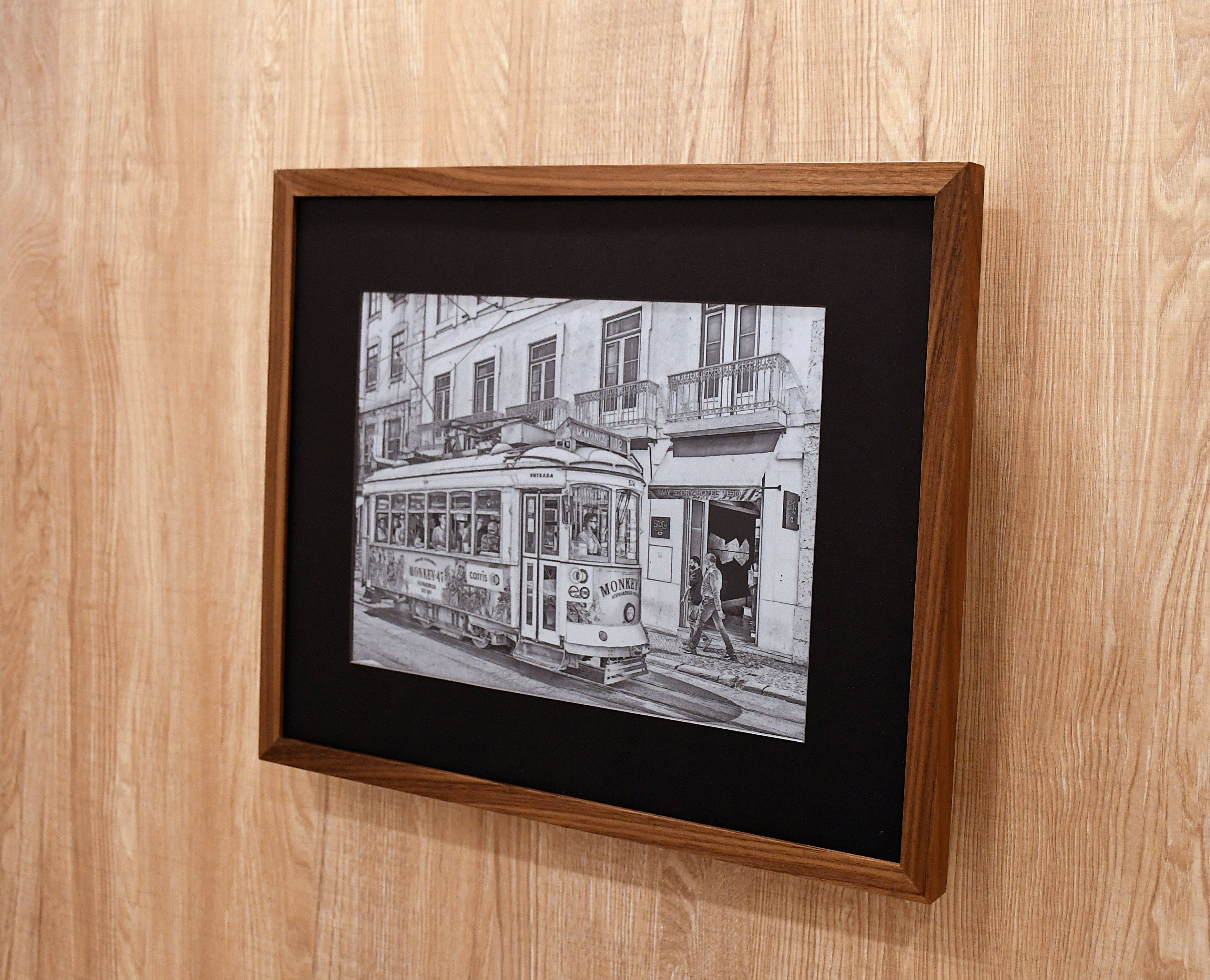 Galari: The Ever-Changing Art Frame