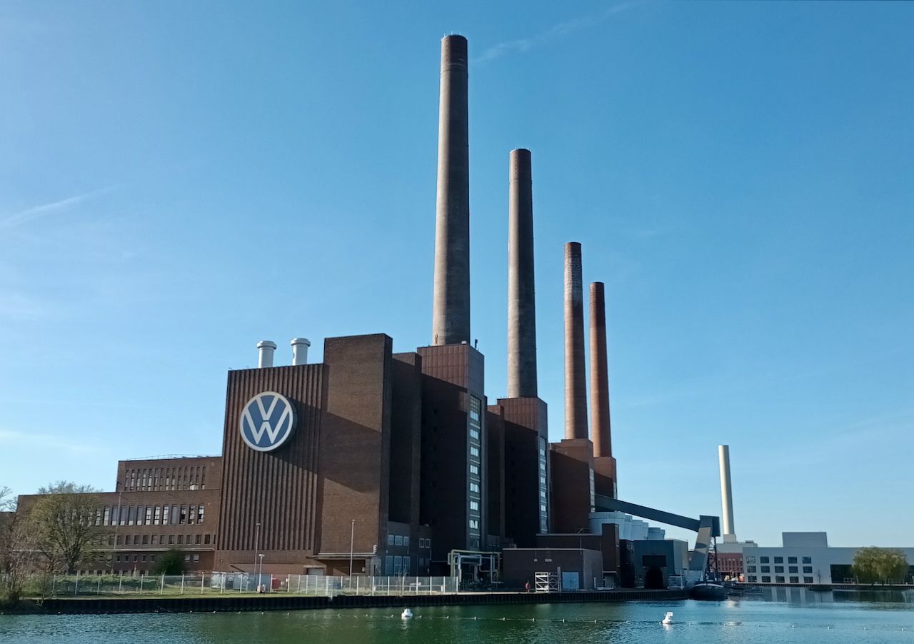 Wolfsburg (D)