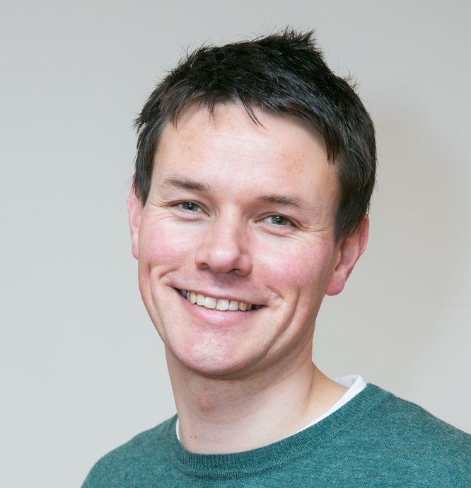 Simon Turner Headshot