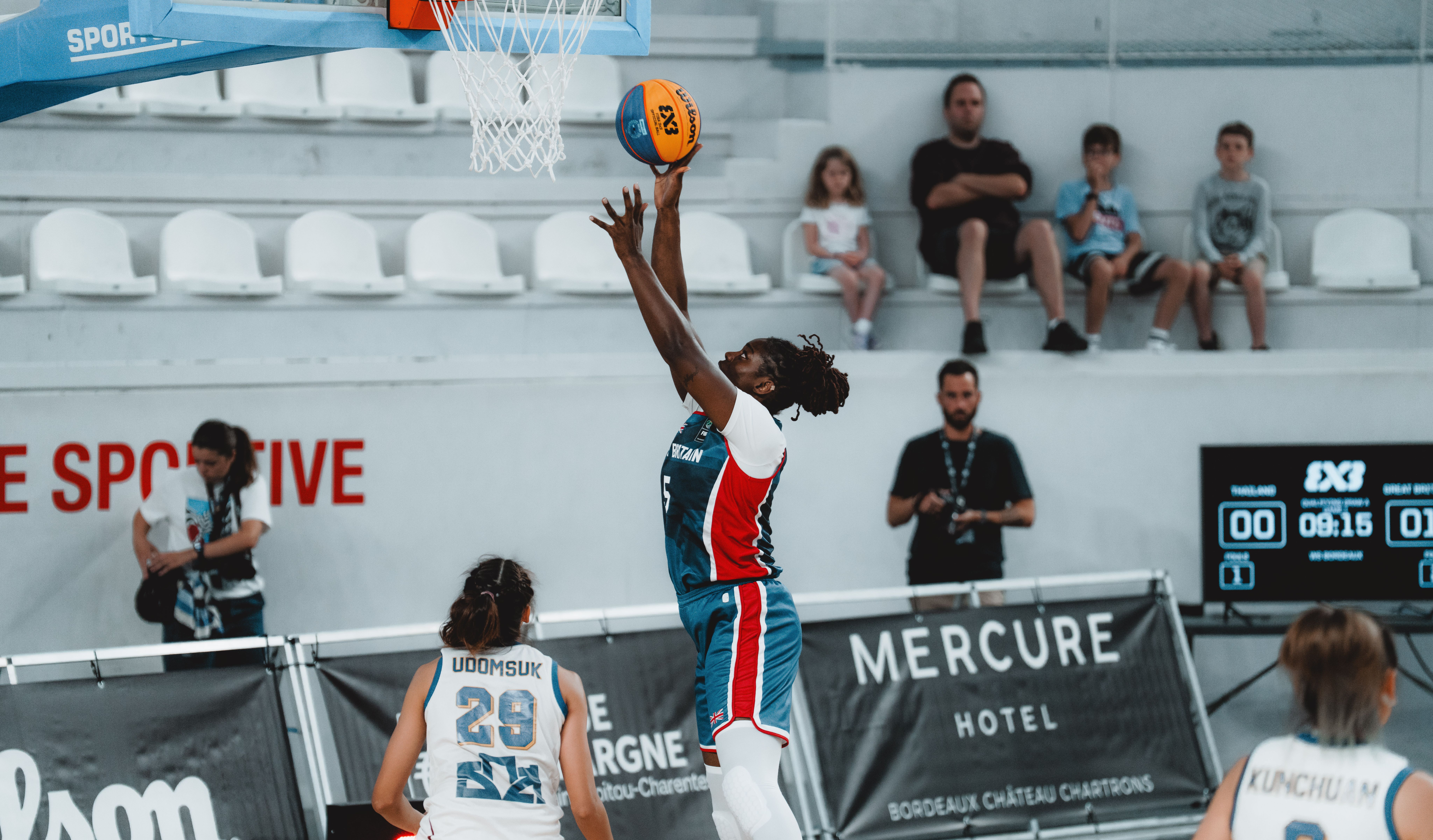 Cheridene Green lays it in at Bordeaux Women's Series