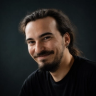 Çağıl Özenli