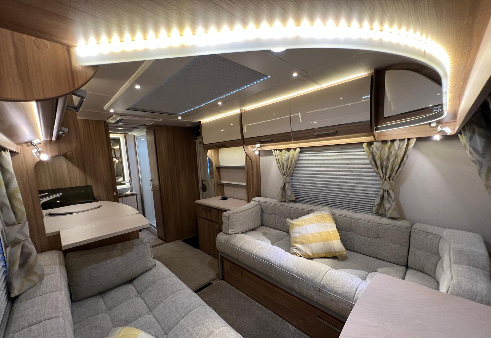 2016 Lunar Clubman CK for sale at RAR Caravans — photo 10 of 19