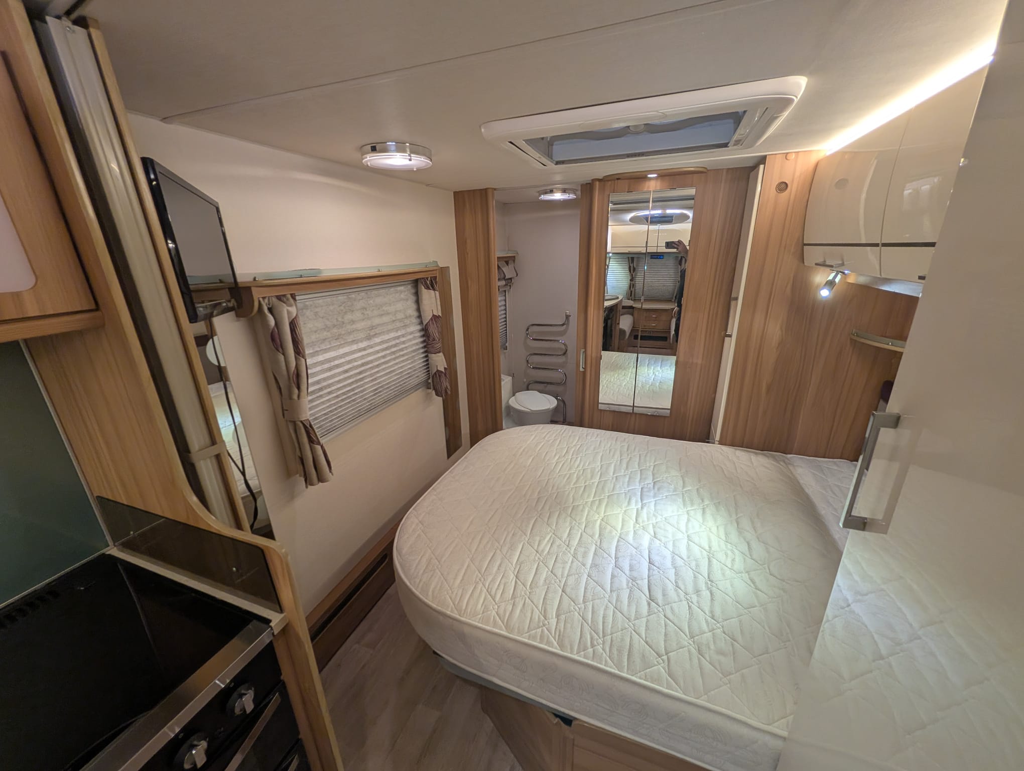 2014 Lunar Clubman SI Saros Edition for sale at RAR Caravans — photo 13 of 20