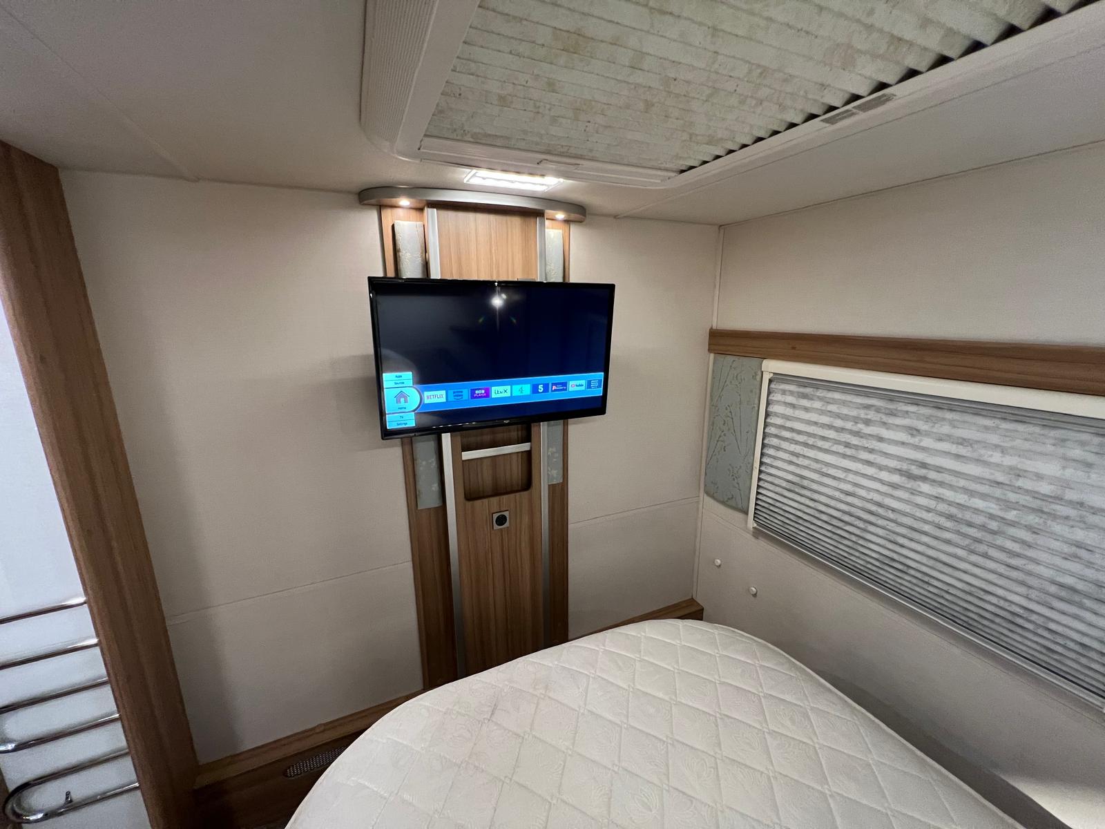 2016 Lunar Delta RI for sale at RAR Caravans — photo 18 of 20