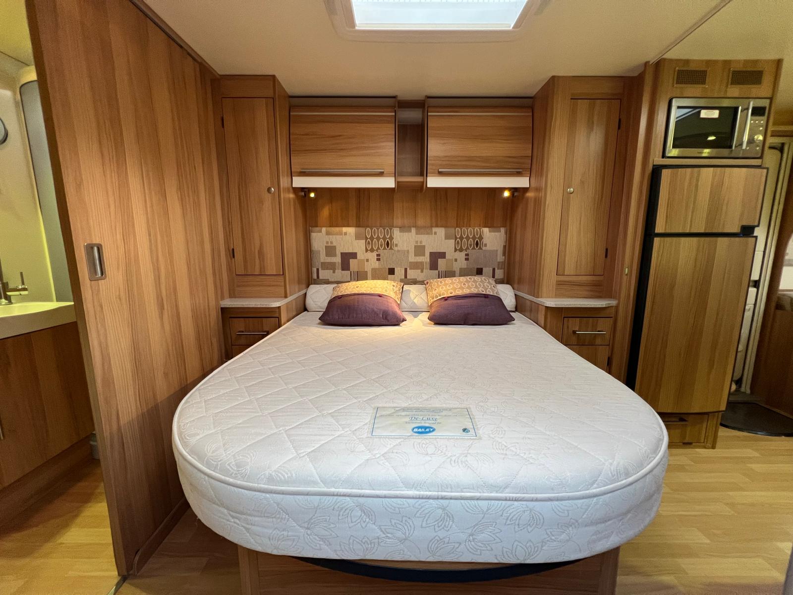 2014 Bailey Unicorn Cartagena for sale at RAR Caravans — photo 16 of 18