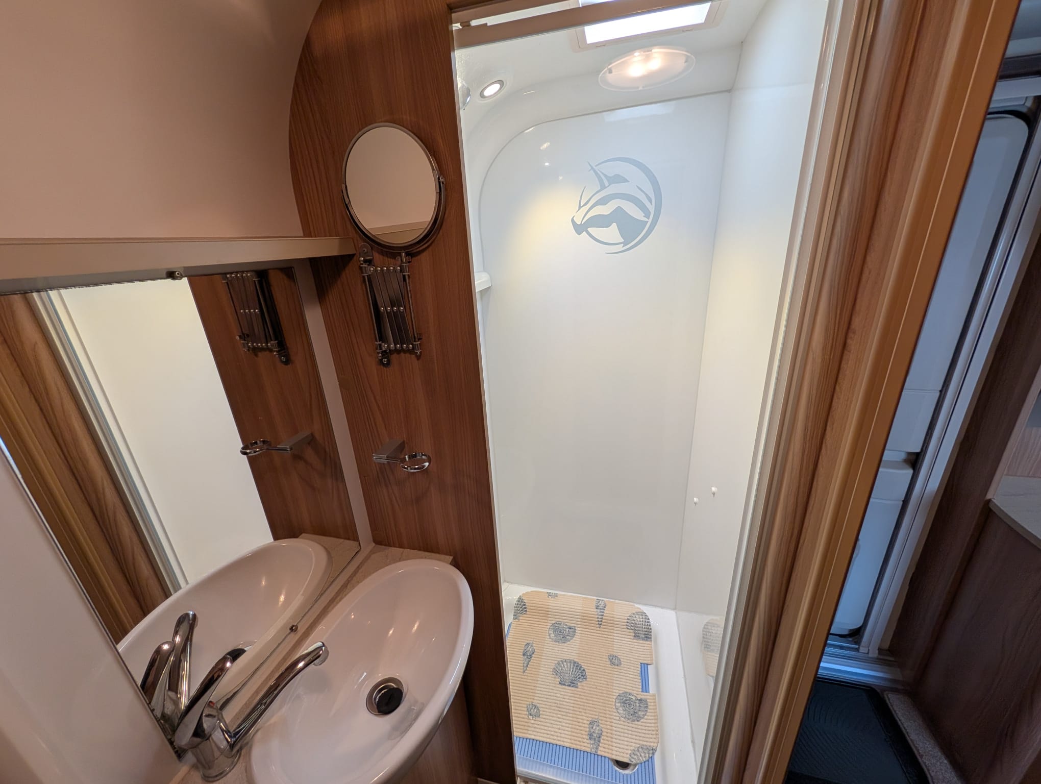 Caravan Image